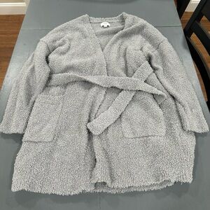 LIKE NEW WORN ONCE Aerie Fuzzy Robe. Size a medium.